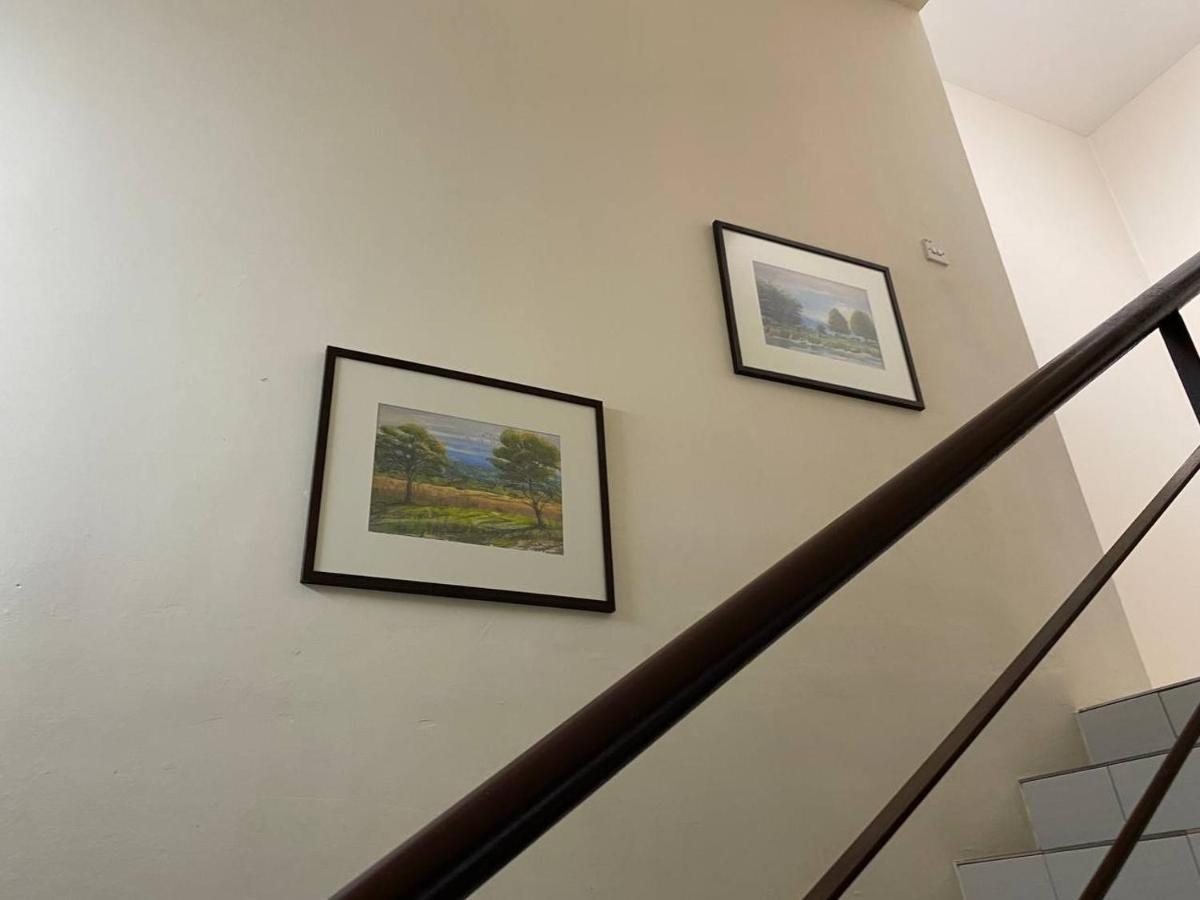 Spacious Cozy Lakeville Homestay 4 Bedrooms All With Aircond Сери Искандар Екстериор снимка